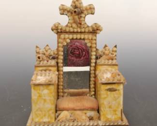 VICTORIAN SHELL ART SEWING/ TRINKET BOX