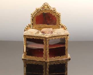 VICTORIAN SHELL ART TRINKET BOX