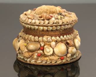 VICTORIAN SHELL ART SEWING/ TRINKET BOX