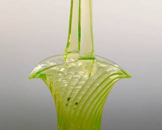 URANIUM STRETCHED GLASS BASKET