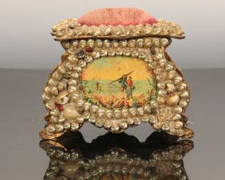 VICTORIAN SHELL ART SEWING/TRINKET BOX