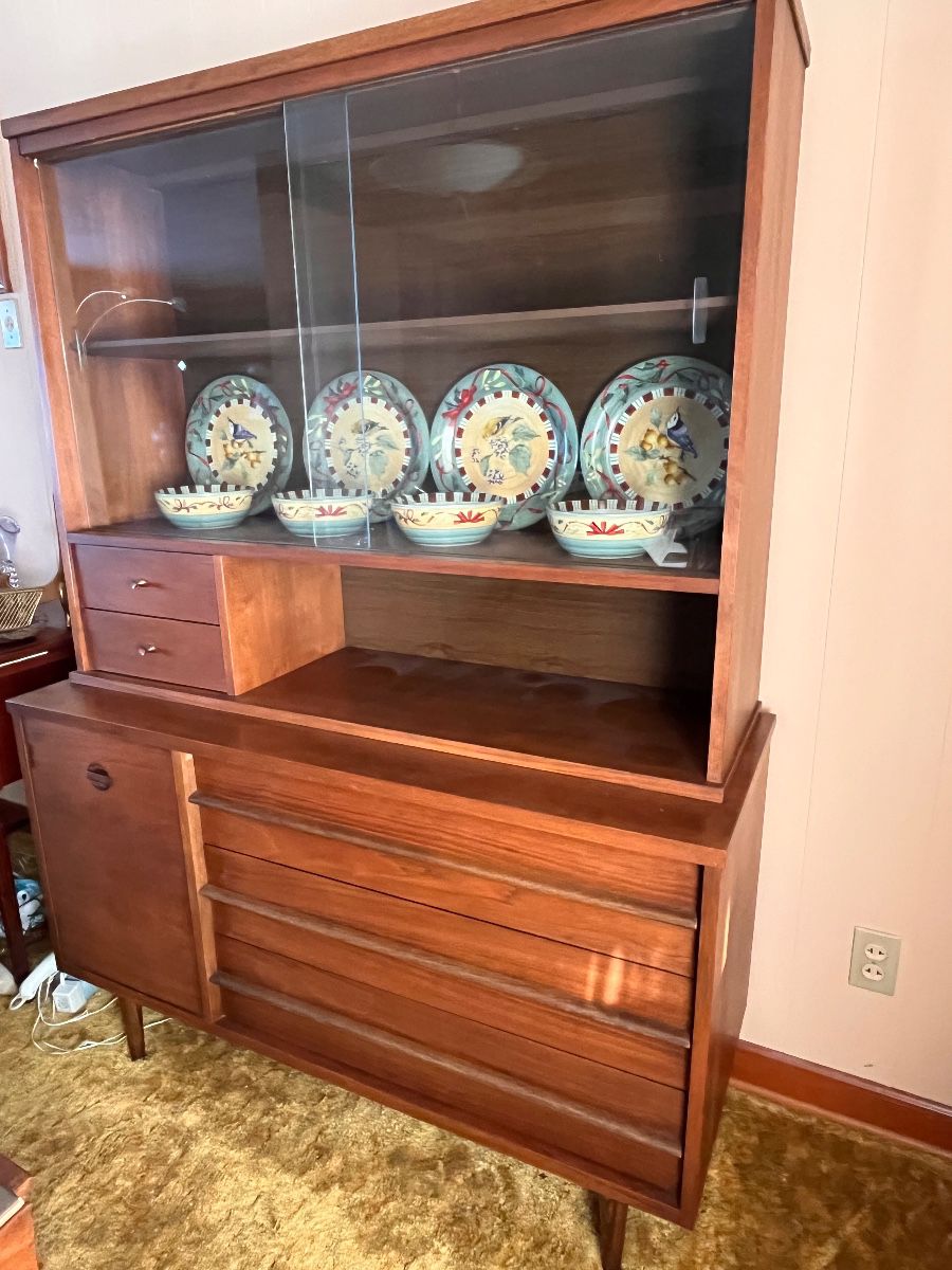 MID CENTURY HUTCH