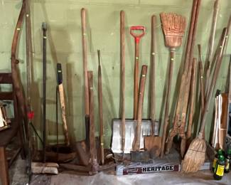 GARDEN TOOLS