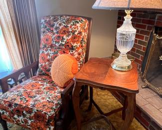 RETRO LOUNGING CHAIR AND ANTIQUE SIDE TABLE