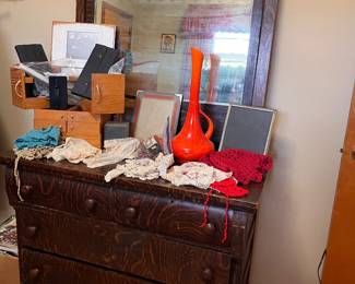 VINTAGE LINENS AND DRAFTING SETS