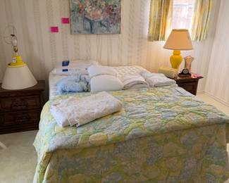 Queen size mattress and boxspring with frame