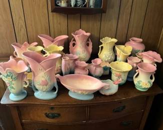 COLLECTION HULL POTTERY