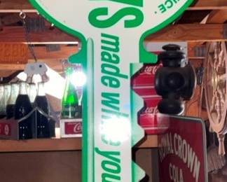 15X31 KEYS STORE DISPLAY SIGN