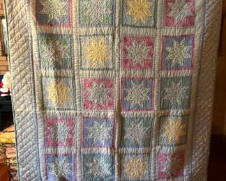 COLLECTION HANDMADE QUILTS