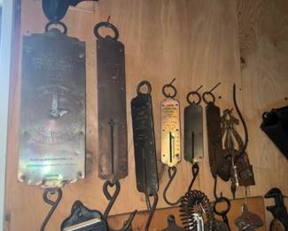 COLLECTION BRASS FRONT SCALES