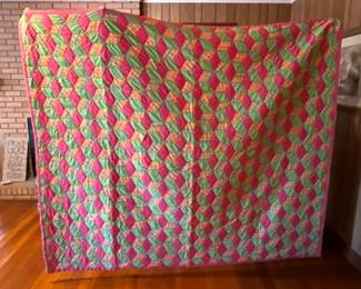 COLLECTION HANDMADE QUILTS