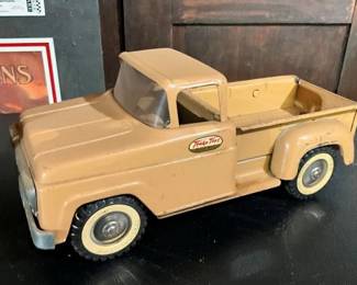 EARLY TONKA TRUCK