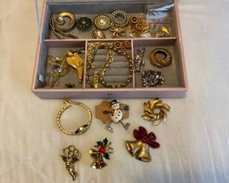COLLECTION COSTUME JEWELRY