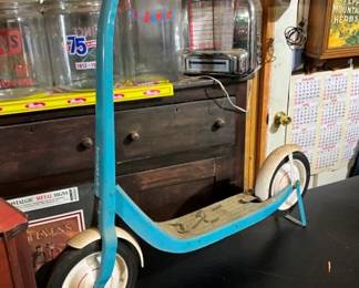 EARLY PUSH AND GO SCOOTER