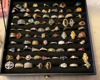 COLLECTION COSTUME JEWELRY