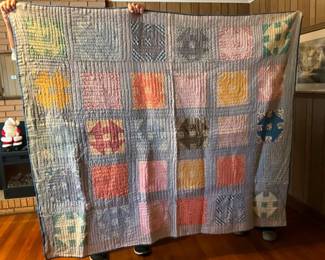 COLLECTION HANDMADE QUILTS
