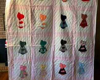 COLLECTION HANDMADE QUILTS