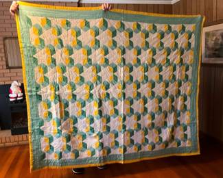 COLLECTION HANDMADE QUILTS