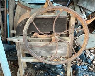 EARLY CORN SHELLER