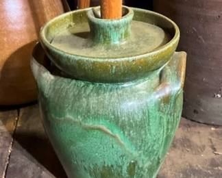 EARLY POTTERY CHURN