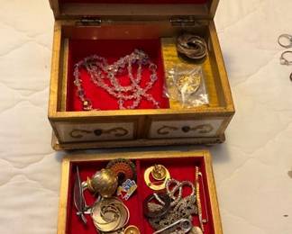 COLLECTION COSTUME JEWELRY