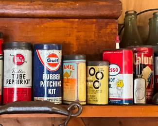 NUMERIOUS OIL CANS AND OILERS