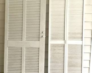 Louvered Doors 