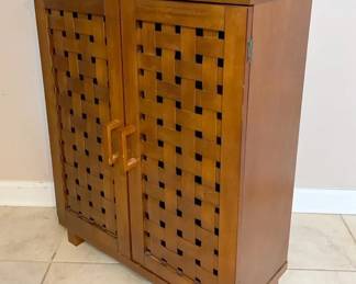 Lattice Door Spa Chest 