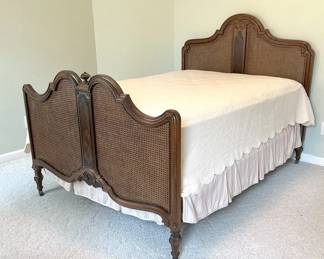  03 Berkey And Gay Bed