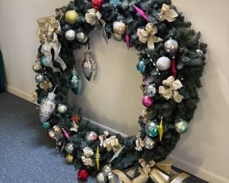 R72 - $30. LARGE Outdoor Wreath. 52".