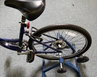 R35 - $125. 16" Trek Navigator 100 with Mag Trainer Stand.