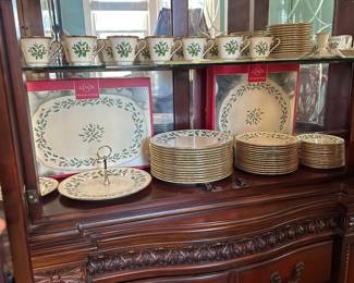 R93 - $950. Lenox Holiday. Dishwasher Safe. Made in the USA. 5 Piece Place settings for 14! + serving pieces.