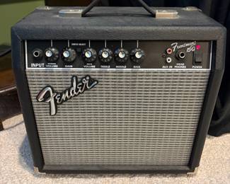 R28 - $25. Fender Frontman 15G