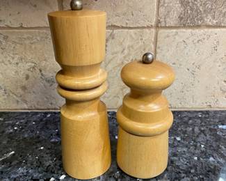 R77 - $30. Dansk Wooden Salt & Pepper Grinders. Excellent Condition. 6 & 8" tall.