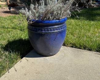 R61 - $80 PAIR of LARGE Blue Ceramic Planters. Measures 19" wide x 18" tall. No issues noted! PLEASE BE PREPARED TO MOVE (dolly / 2 people). You can not dump the dirt - and they are HEAVY.
