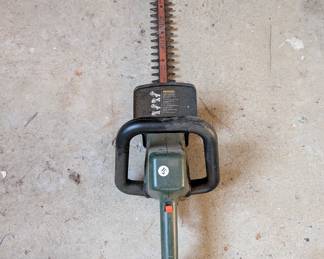 R51 - $15 Black & Decker Hedge Trimmers.