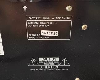R71 - $75. Sony CD Player. Model CDP-CX240