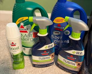 R21 - $125. Bissell Proheat Turbo 2X with cleaning supplies. Might have been used once? Looks brand new.