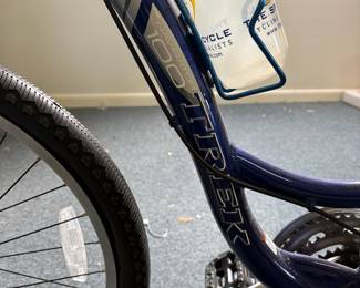 R35 - $125. 16" Trek Navigator 100 with Mag Trainer Stand.