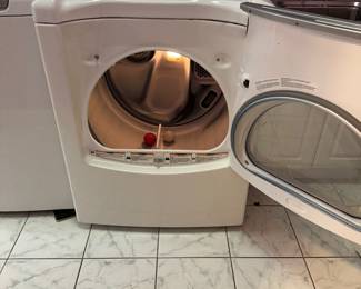 R42 - $250 SET. Whirlpool Top Load Washing Machine Model WTW6600SW2. Whirlpool Model WED6400SW0. Both work! Dryer needs a new latch but the painters tape is working just fine :)