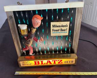1964 Blatz "Running Waiter". Streamers rotate.