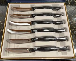 C36 - $125. Set of 6 Cutco Knives #1759. They look brand new. 