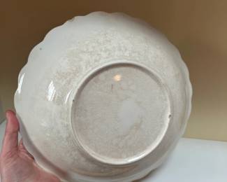 C60 - $5. Decorative Antique Bowl with heavy crazing. 