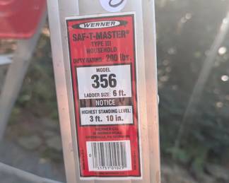 C112 - $50. Werner Sat-T-Master 6' Model 356. 200#