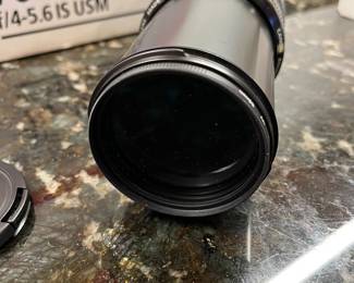 C44 - $125. Canon EF 70-300mm f/4-5.6 IS USM