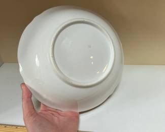 C59 - $10. Decorative antique bowl - some wear on gold but overall good condition!