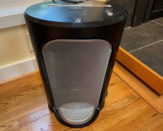 C27 - $60. Fellows DS-1 Paper Shredder Cross-Cut. 