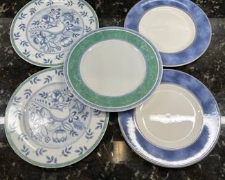 C101 - $25. Set of 5 Villeroy & Boch Salad Plates. 8.25"