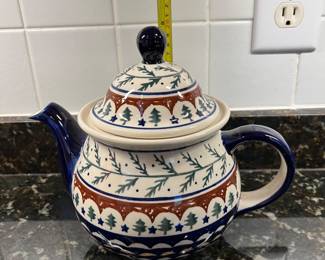 C38 - $65 Set. Polish Pottery Evergreen Tea Pot + 2 mugs. 