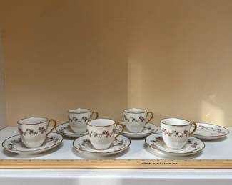C81 - $25. Limoges France. Wm Guerin & Co. Matching Set - 5 Teacups & 6 Sacuers. 